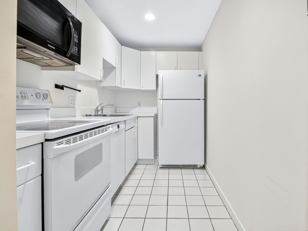 950 Massachusetts Ave. # 106