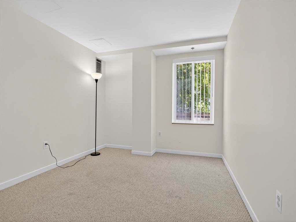 950 Massachusetts Ave. # 106