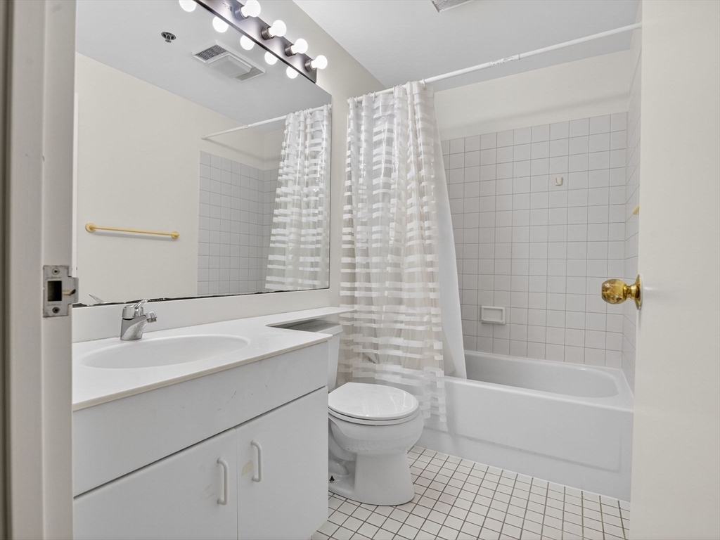 950 Massachusetts Ave. # 106