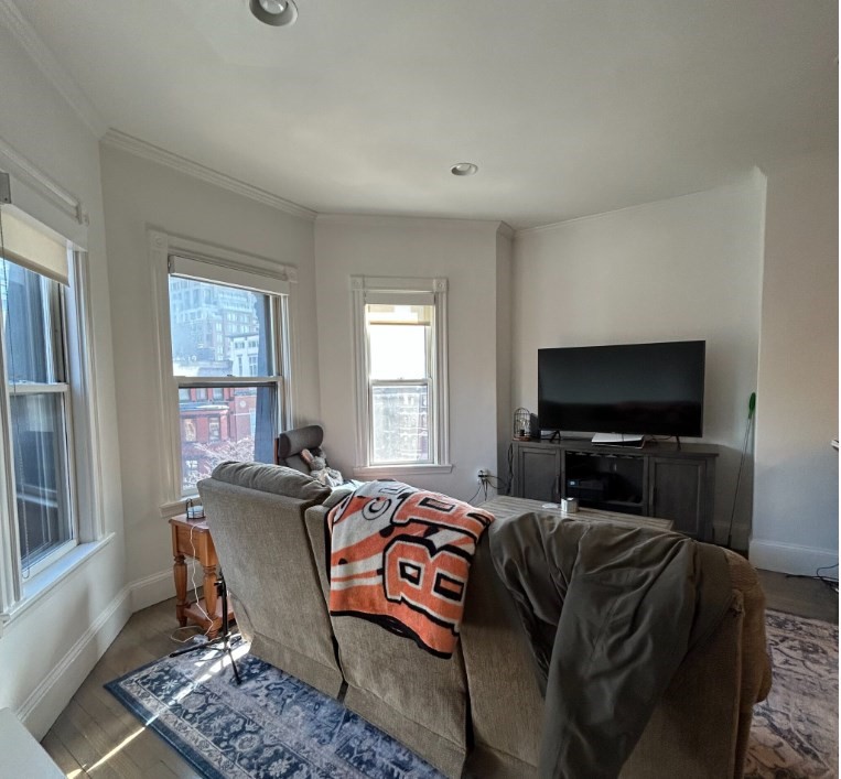 225 Newbury St # 4F