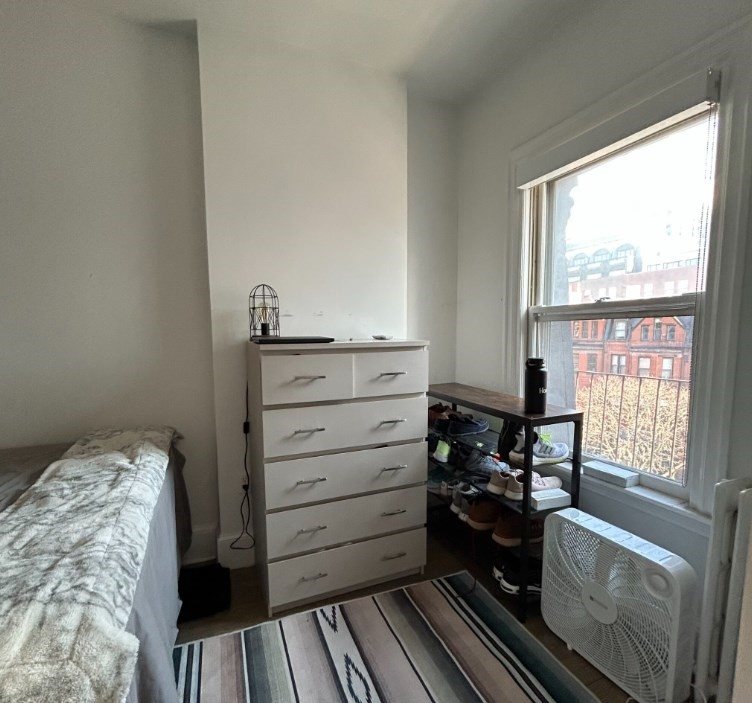 225 Newbury St # 4F
