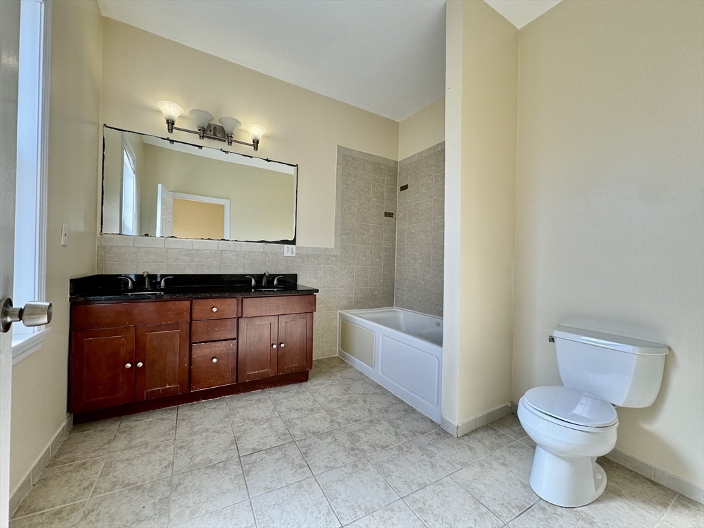 22 Elmore St # 3