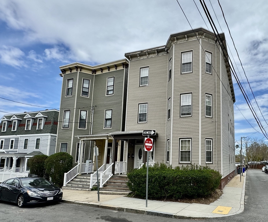 22 Elmore St # 3