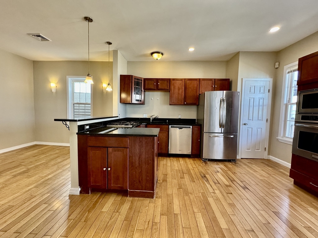 22 Elmore St # 3