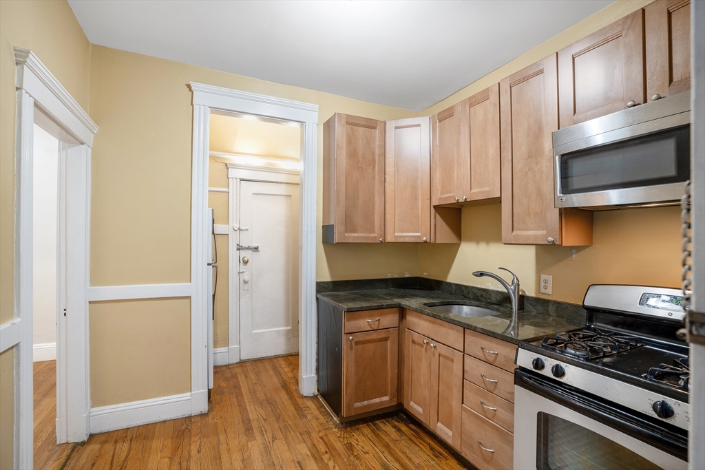59 Lanark Rd # 2