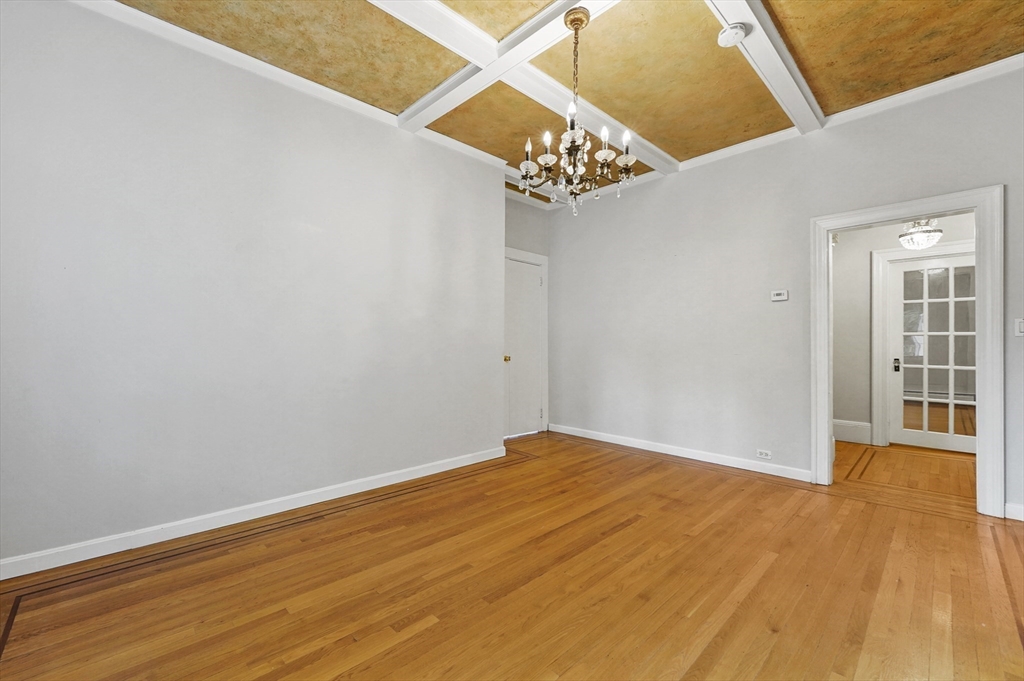 20 Willow Street # 1