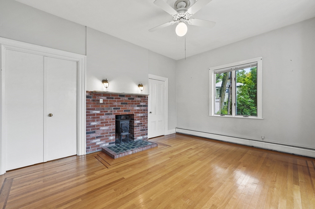 20 Willow Street # 1