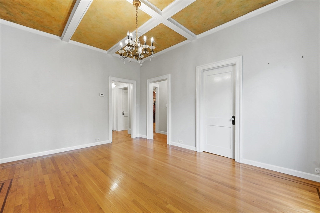 20 Willow Street # 1