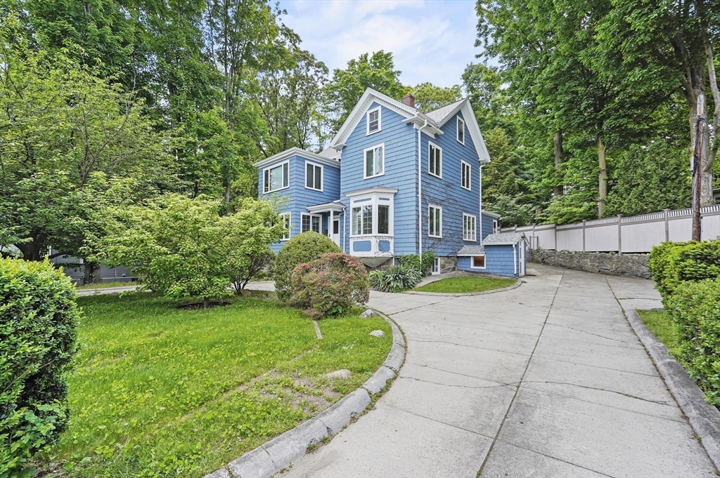 20 Willow Street # 1