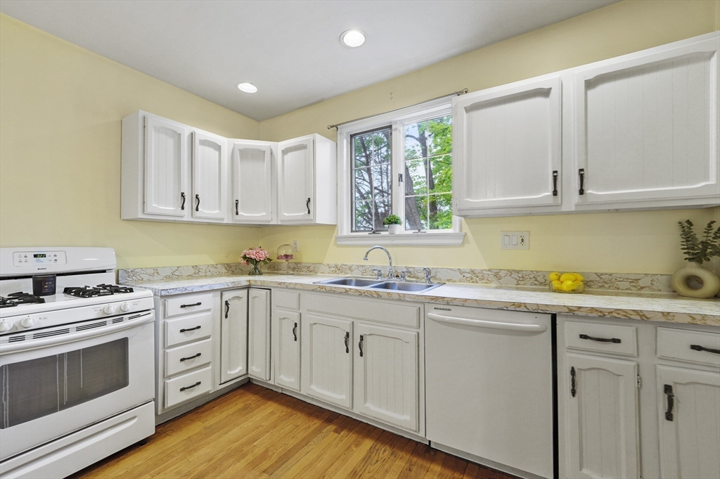 20 Willow Street # 1