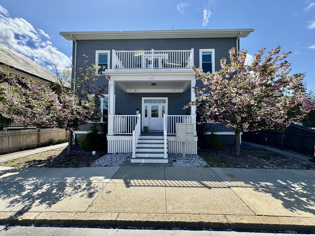 405 S Huntington Ave # 2R