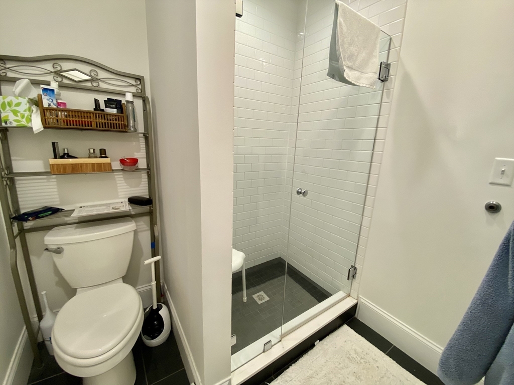 405 S Huntington Ave # 2R