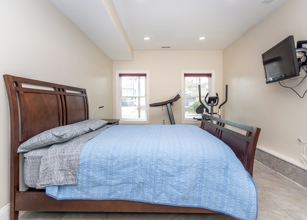 43 Hammond St # 1