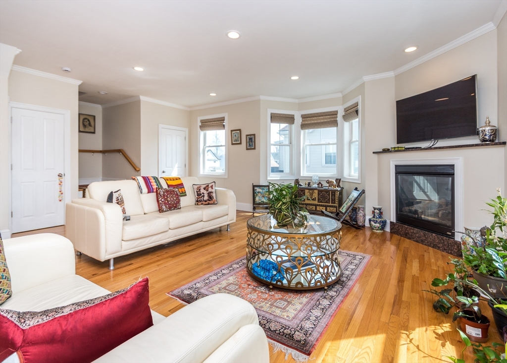 43 Hammond St # 1