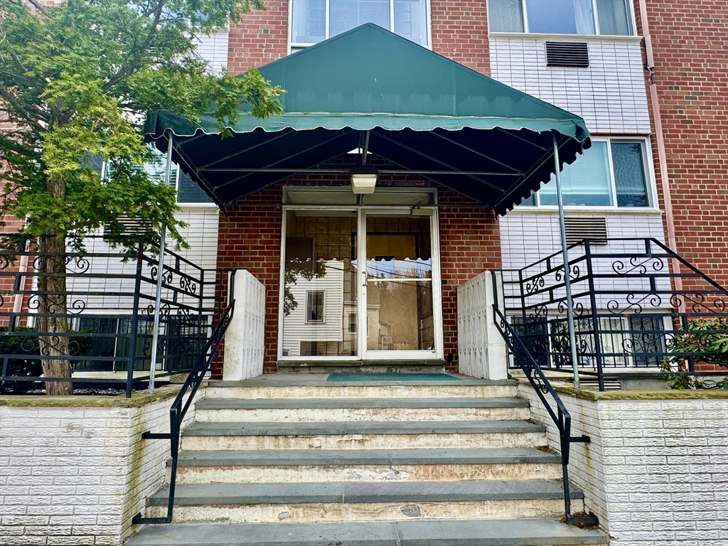 2 Larose Pl # 15