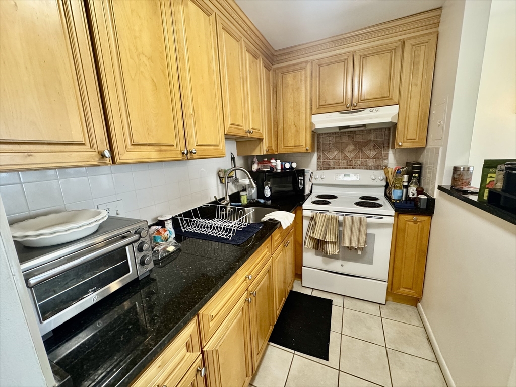 2 Larose Pl # 15