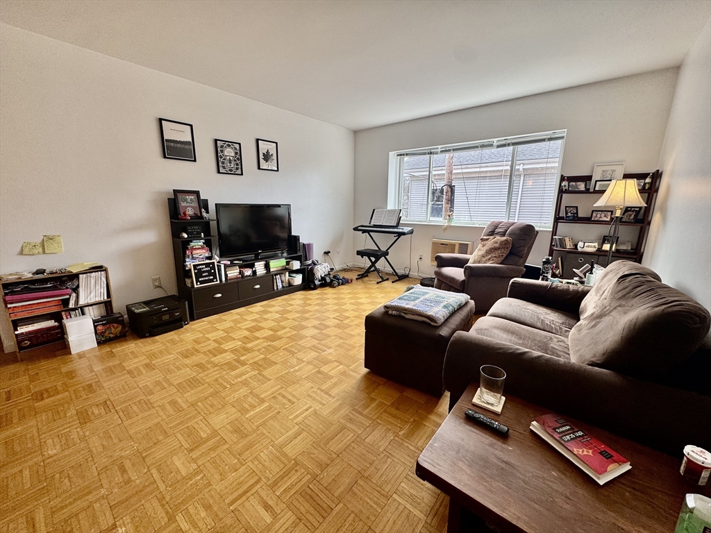 2 Larose Pl # 15