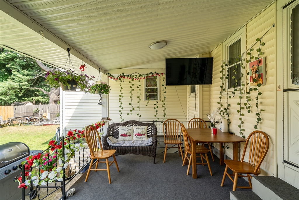 30 Donlon St
