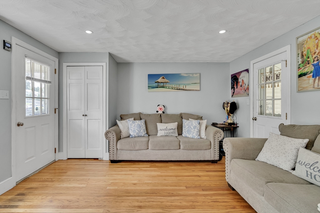 30 Donlon St