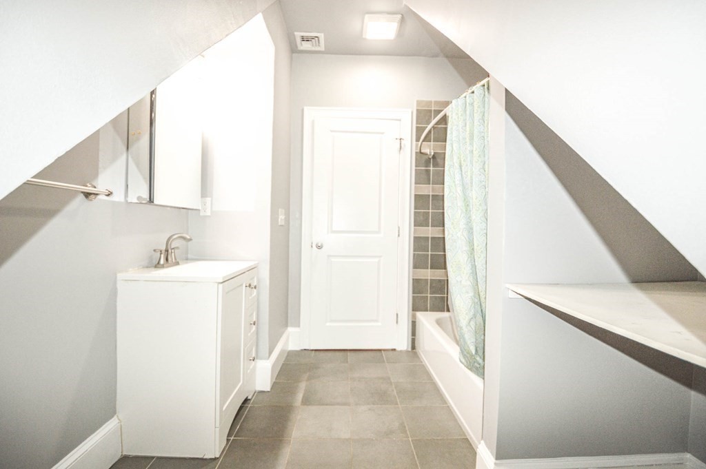 229-231 Chestnut Hill Ave # 3