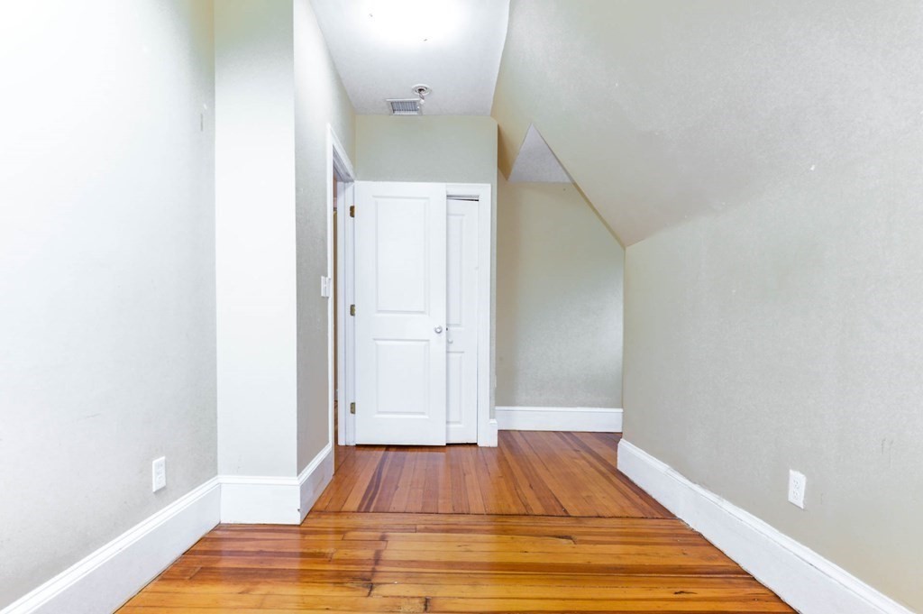 229-231 Chestnut Hill Ave # 3