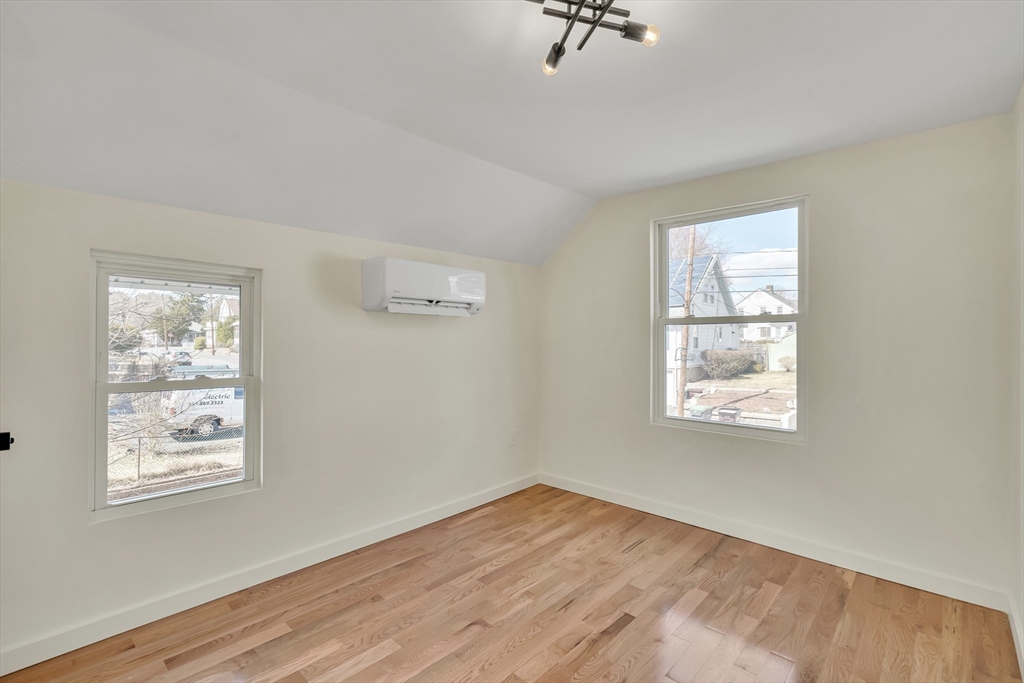 56 Riverview St
