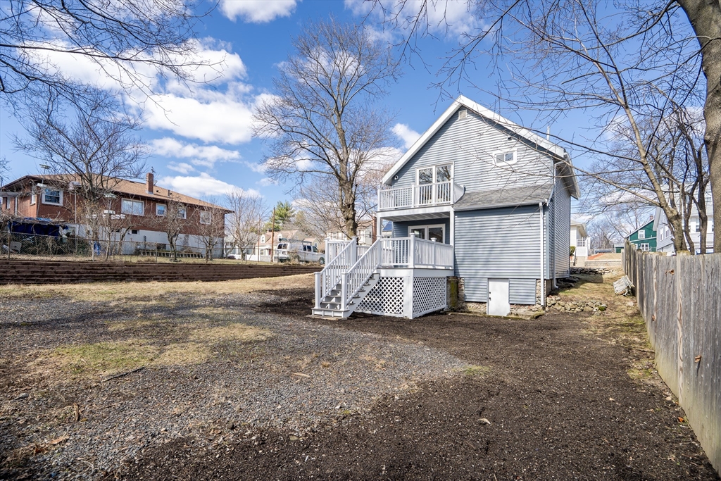 56 Riverview St