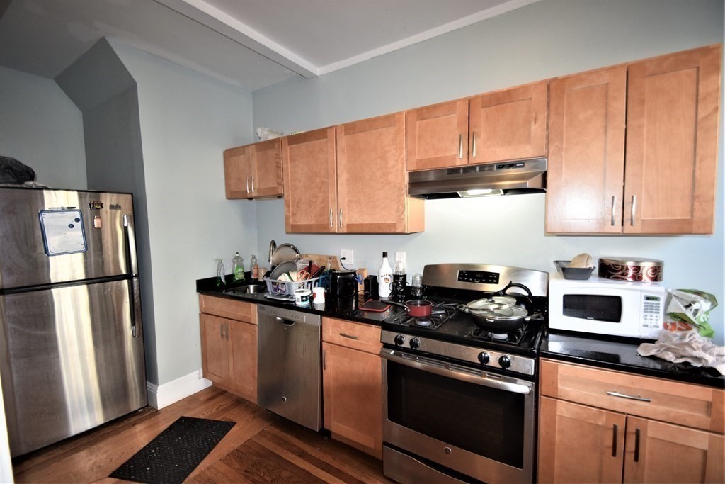 48 Englewood Ave # 1