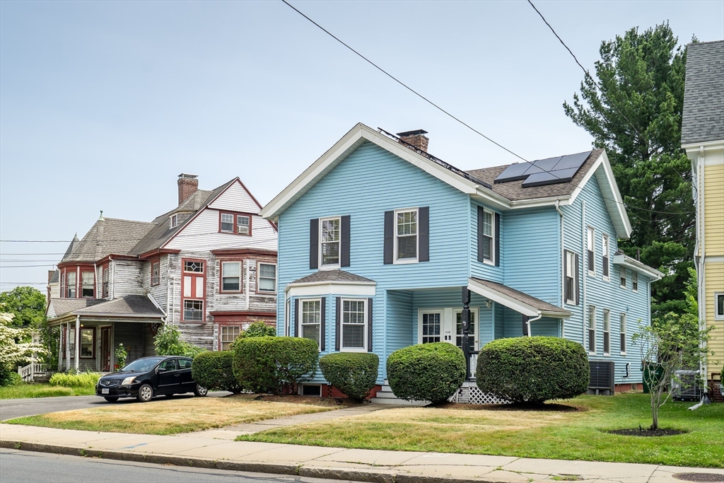 548 High St
