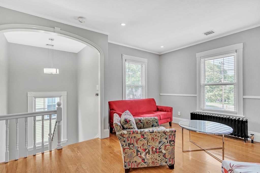 548 High St