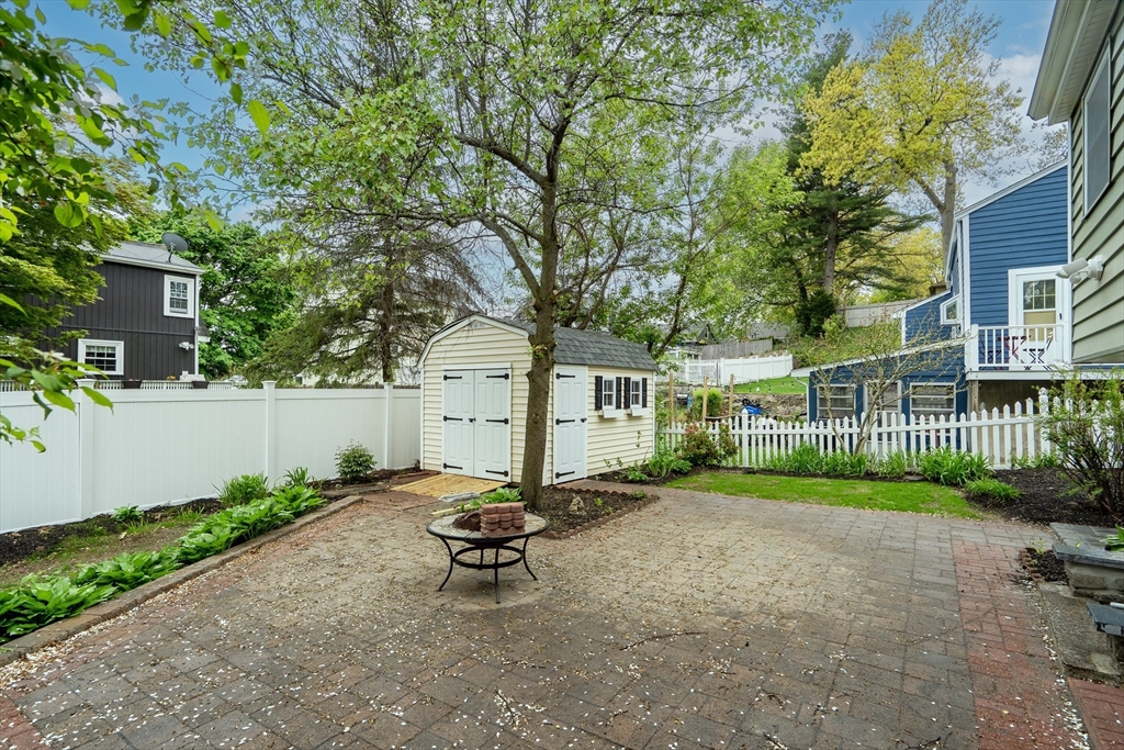 20 Riverview St