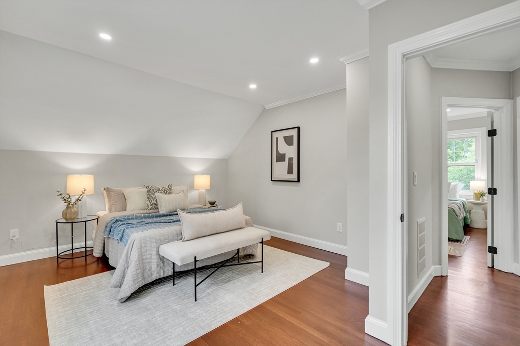20 Riverview St
