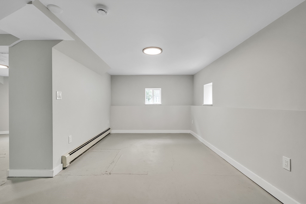 20 Riverview St