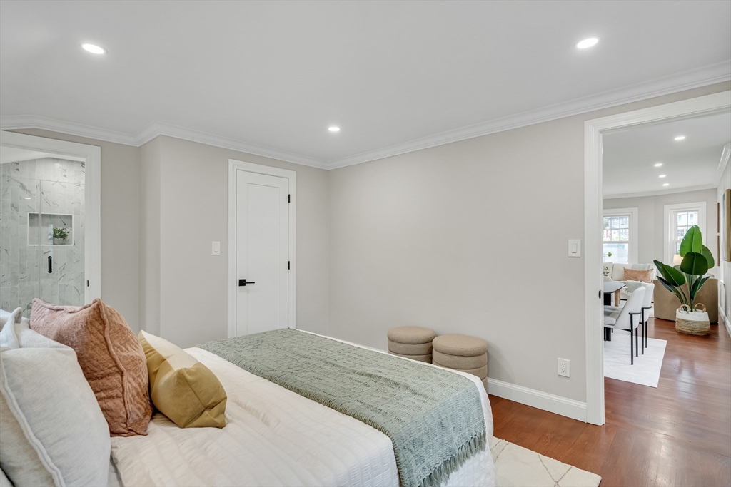 20 Riverview St