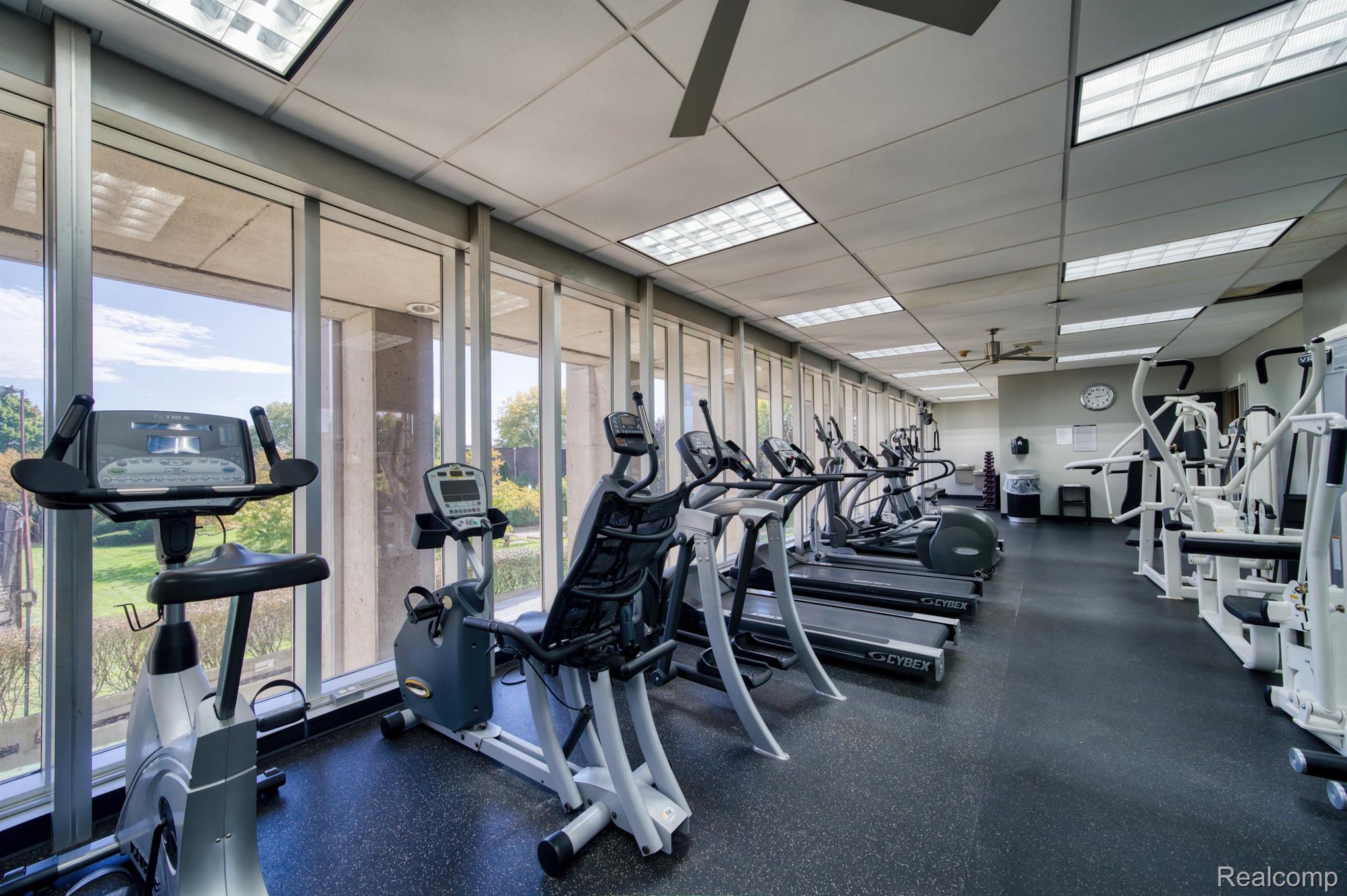 1300 E LAFAYETTE Street Unit: 1003