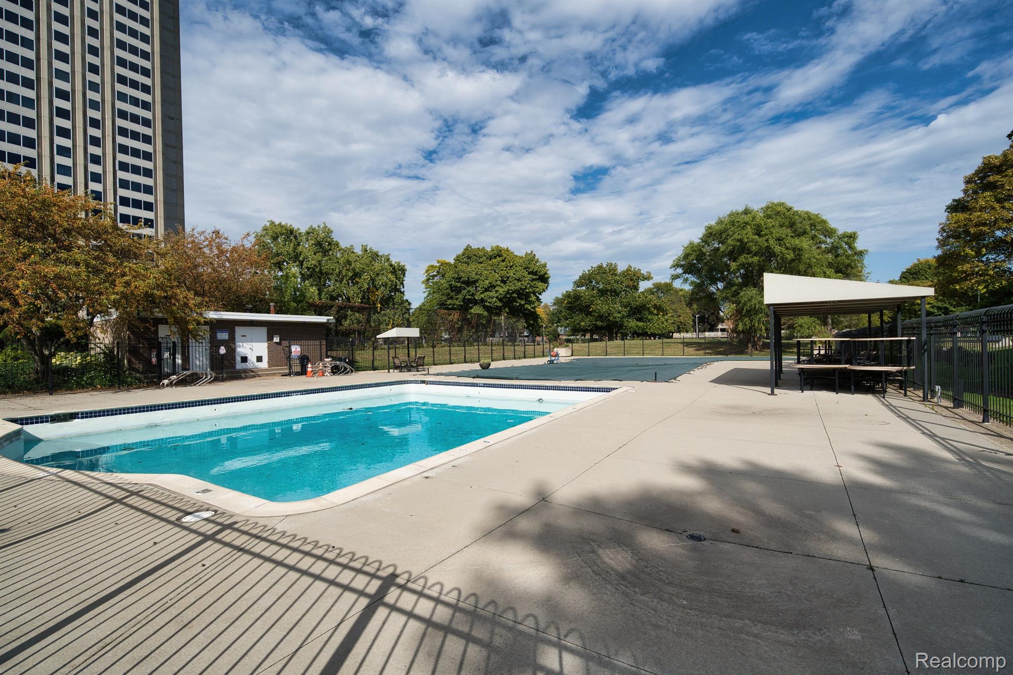 1300 E LAFAYETTE Street Unit: 1003