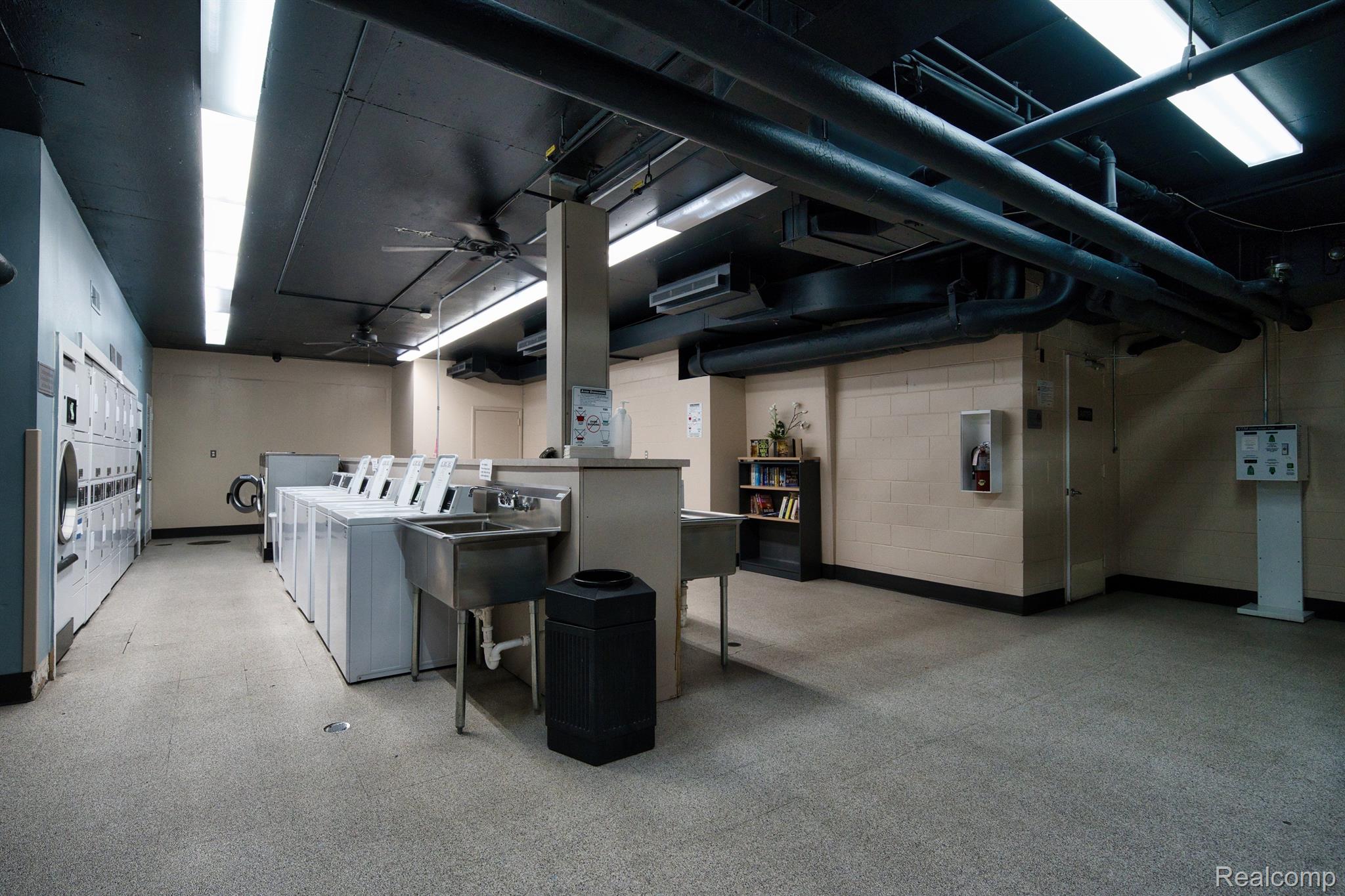1300 E LAFAYETTE Street Unit: 1003