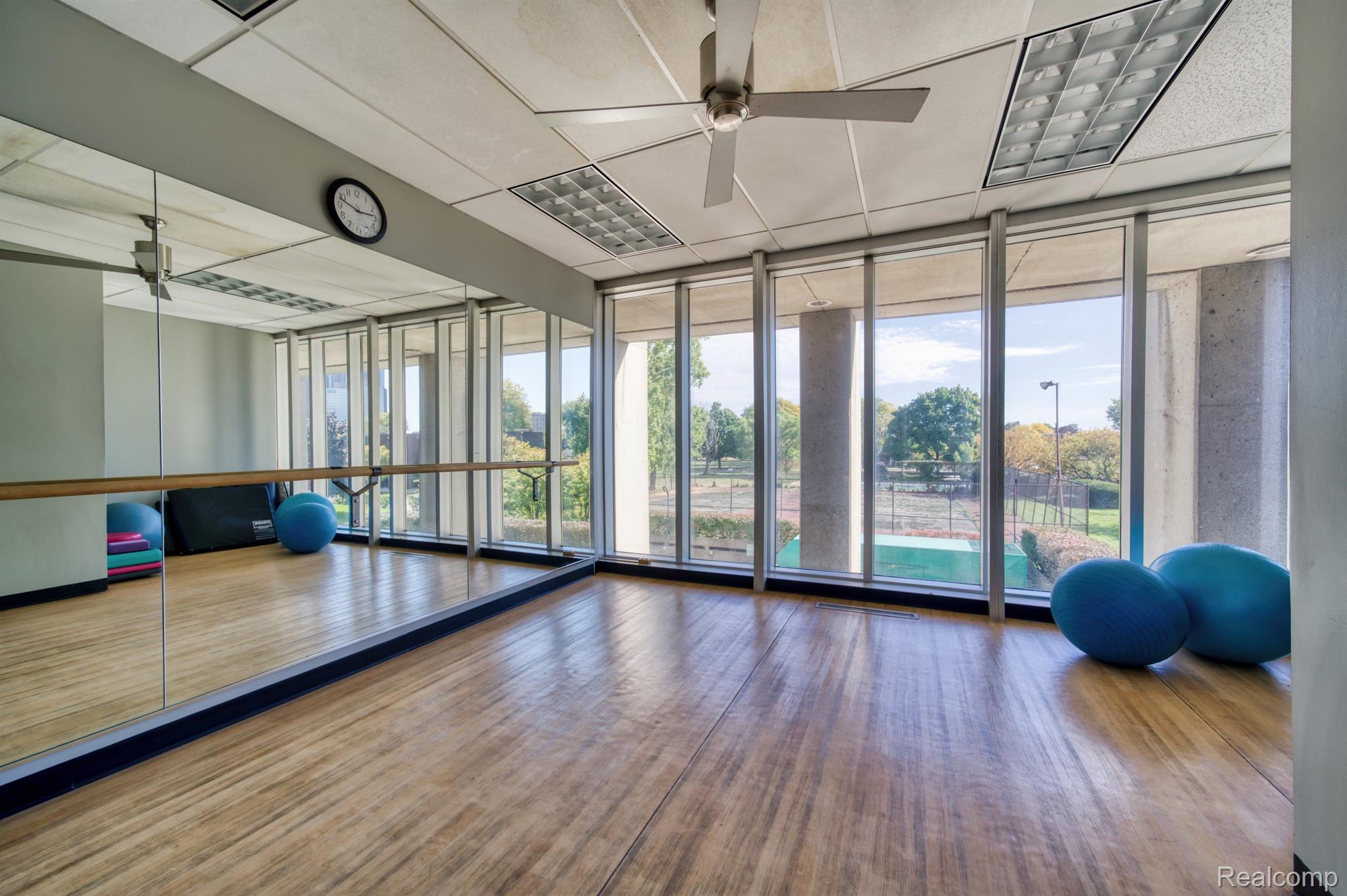 1300 E LAFAYETTE Street Unit: 1003