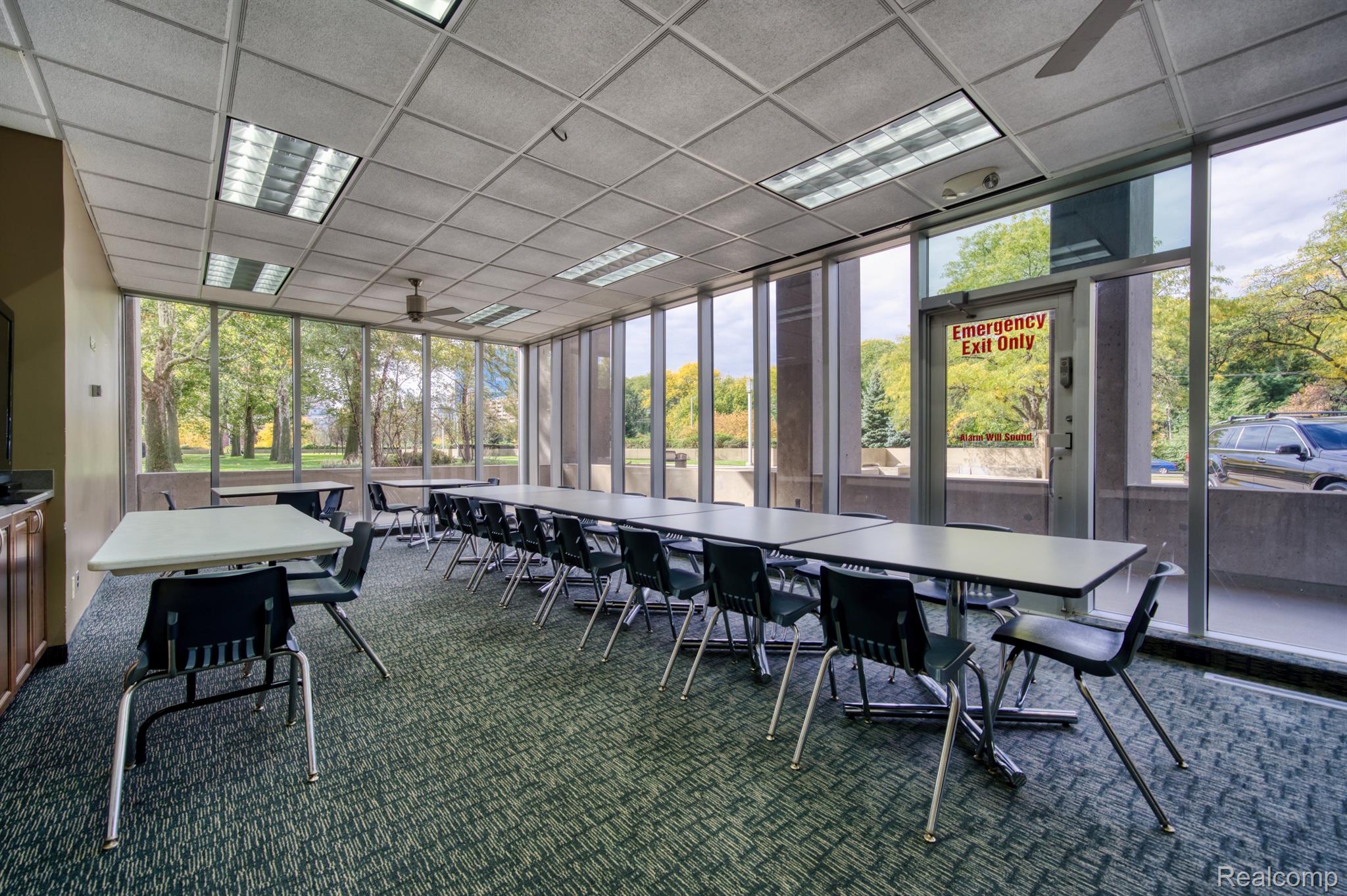 1300 E LAFAYETTE Street Unit: 1003