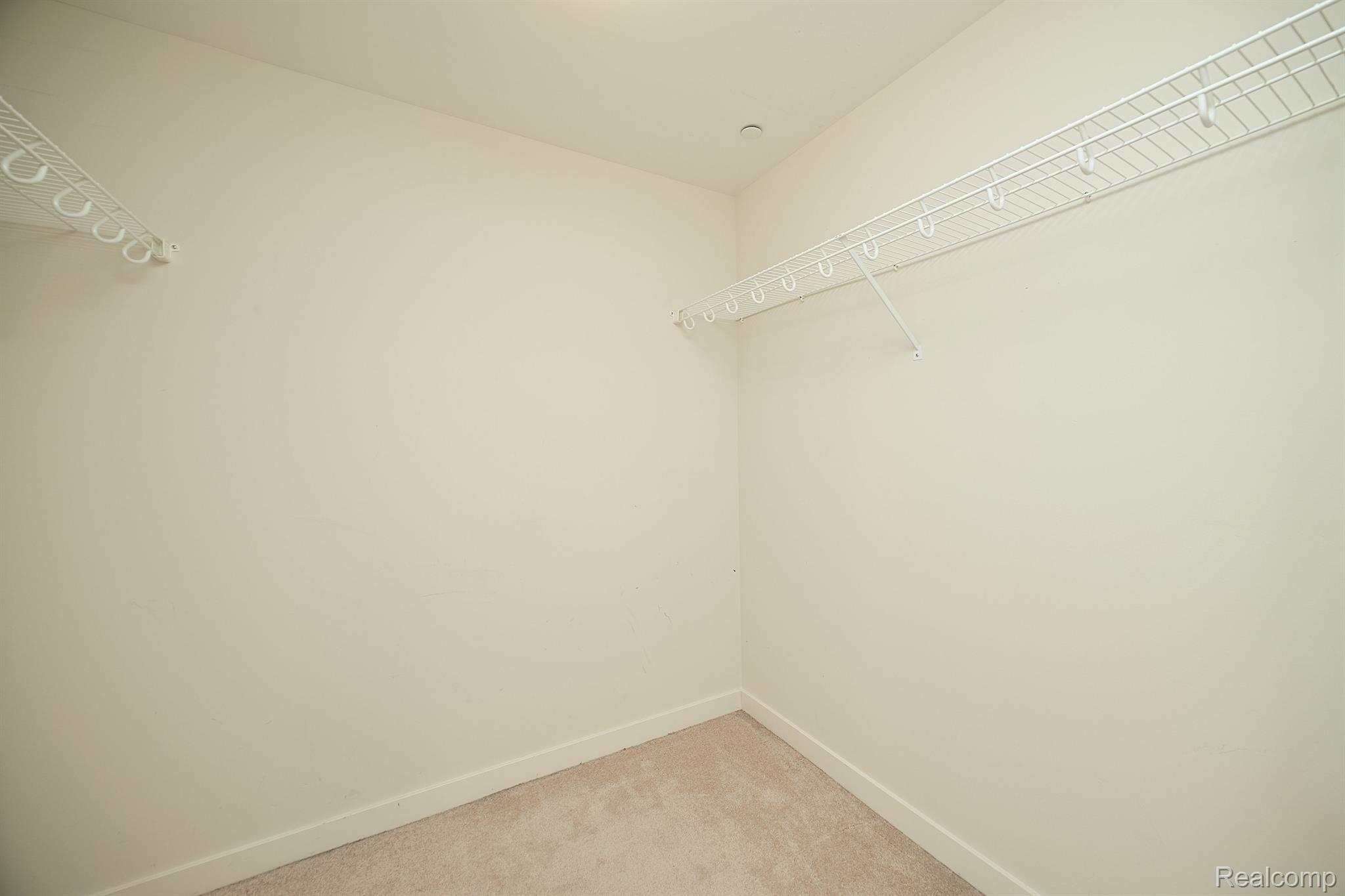 1135 SHELBY Street Unit: 2708