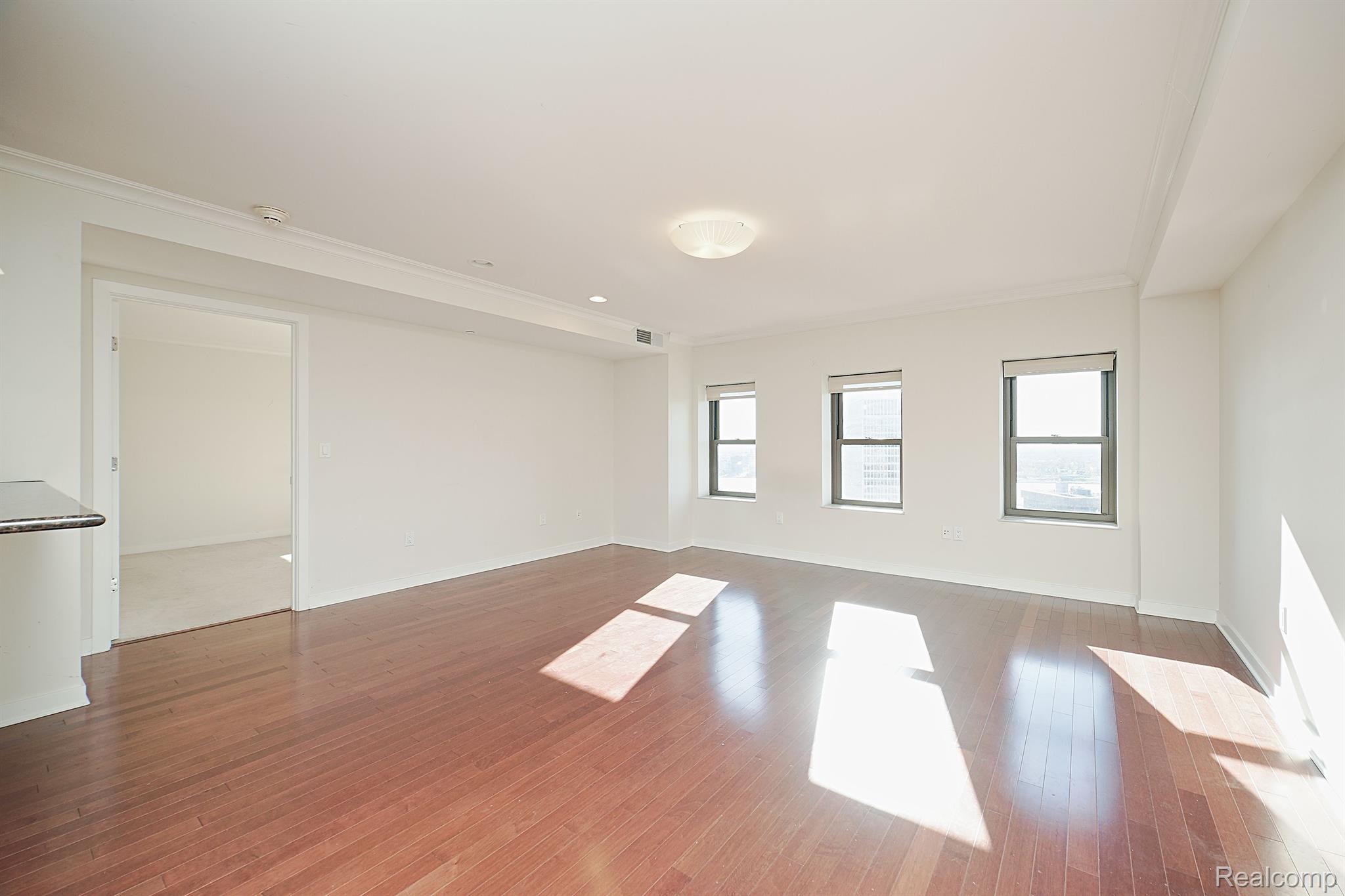 1135 SHELBY Street Unit: 2708