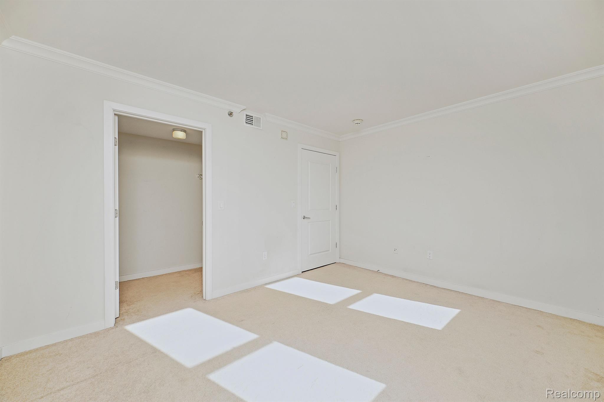 1135 SHELBY Street Unit: 2708