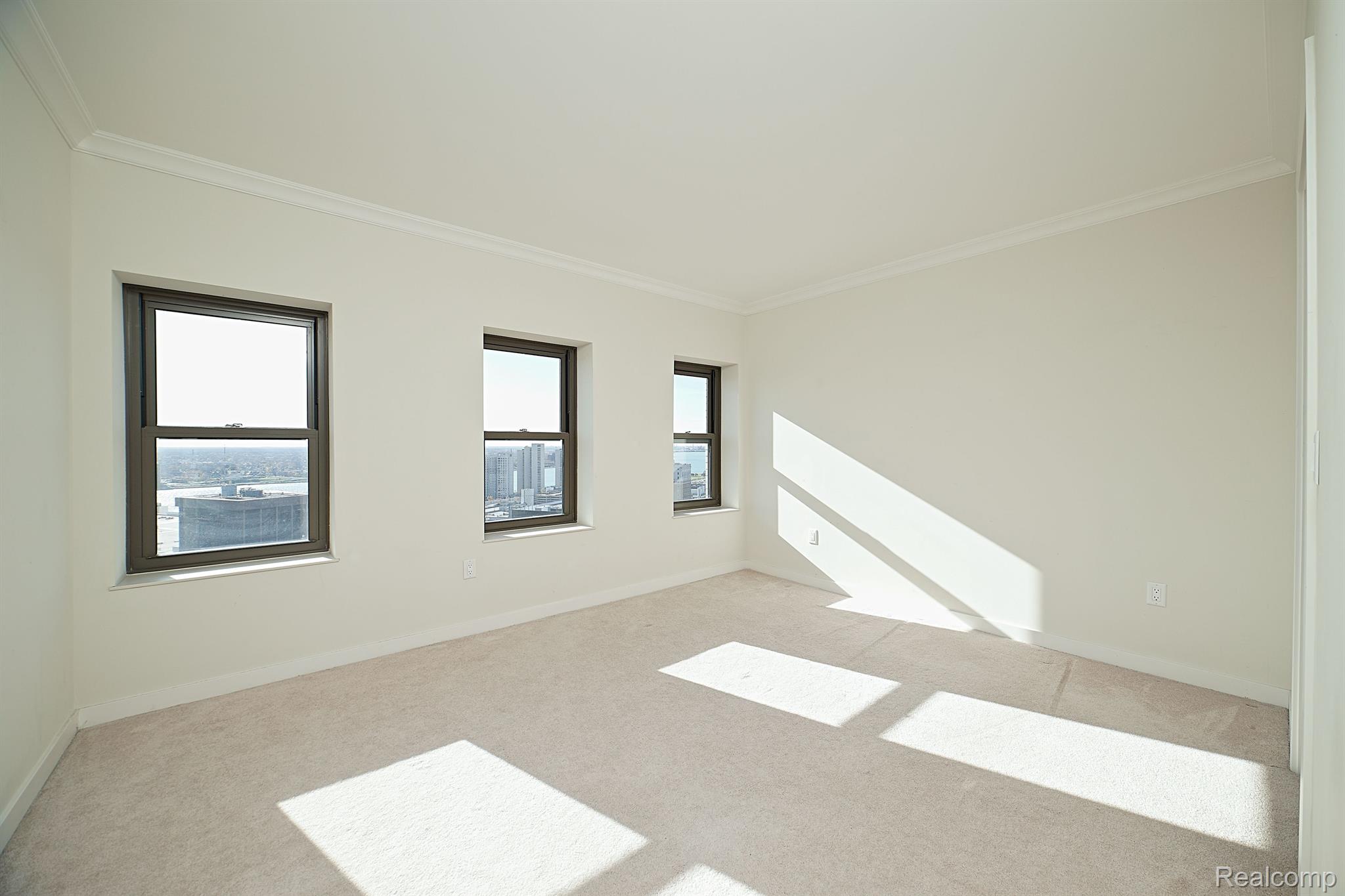 1135 SHELBY Street Unit: 2708