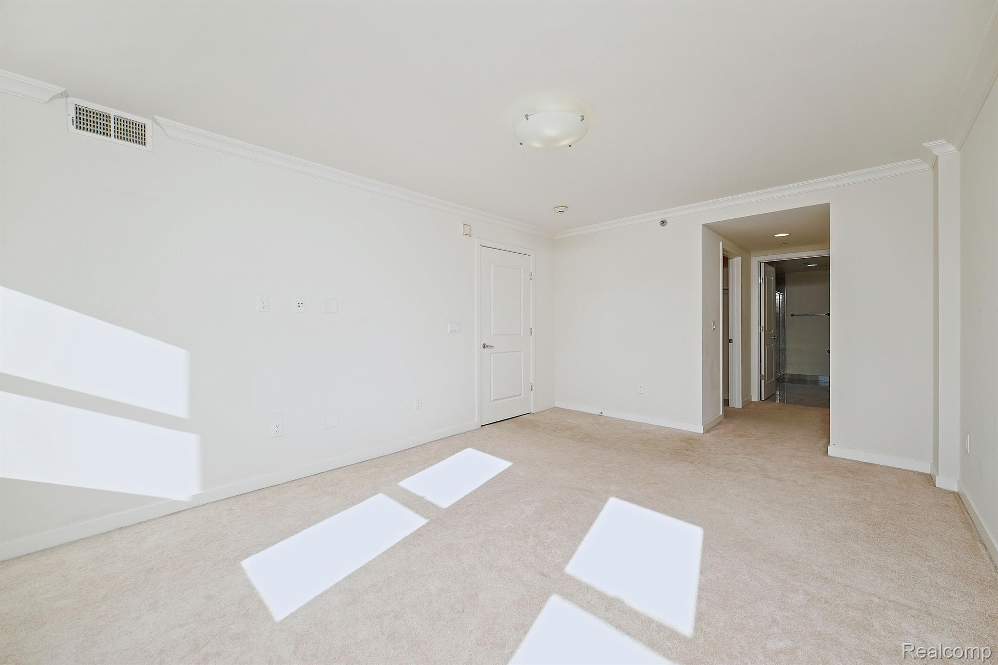 1135 SHELBY Street Unit: 2708