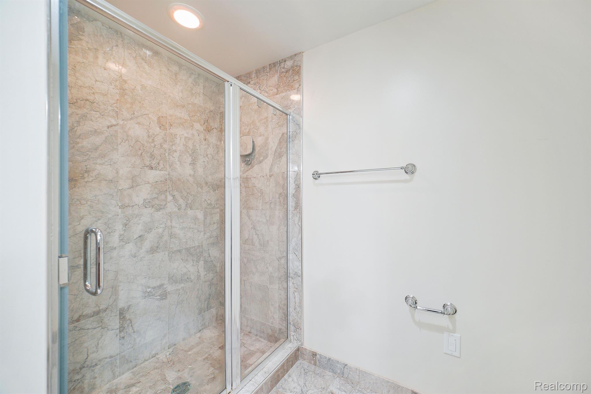 1135 SHELBY Street Unit: 2708