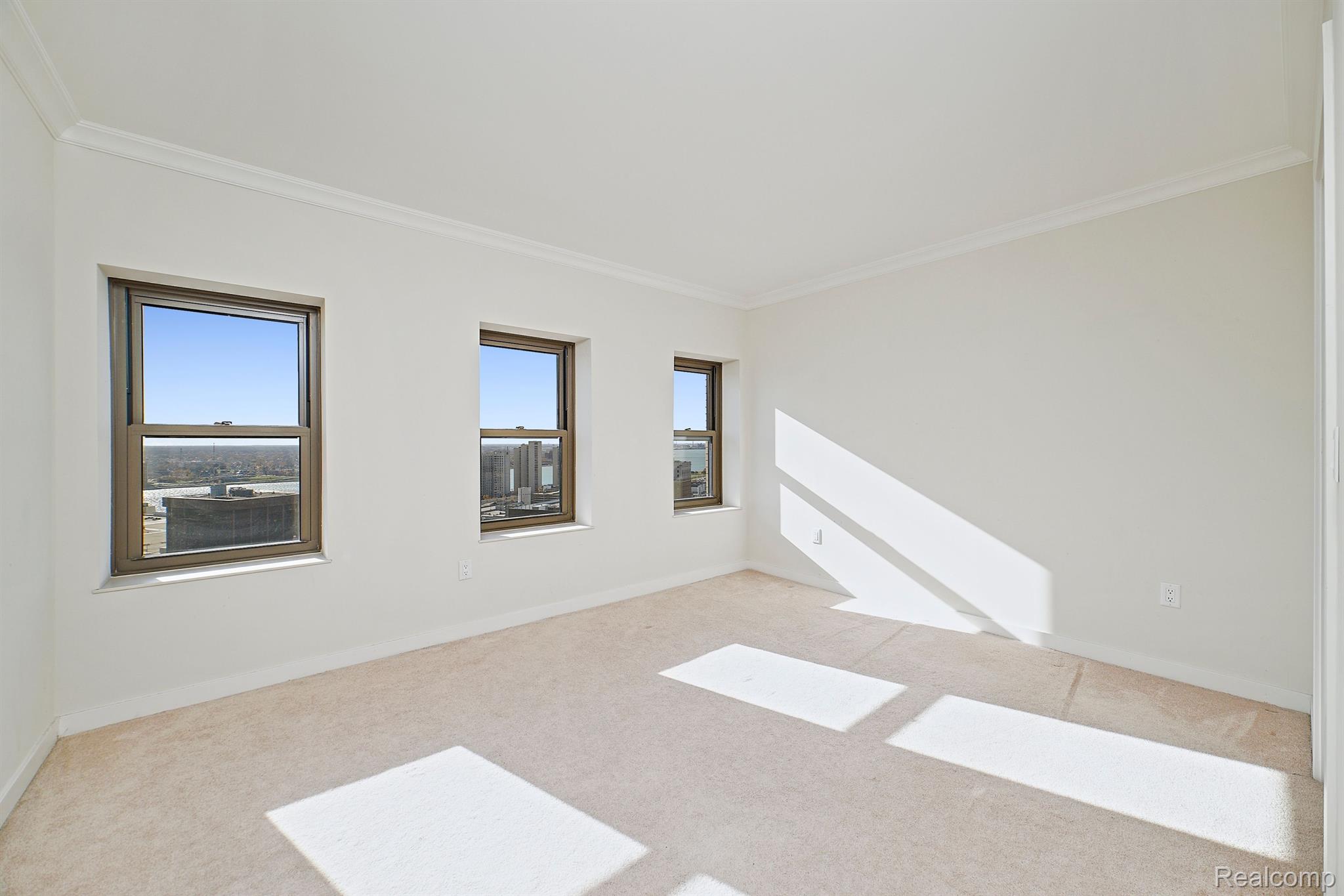 1135 SHELBY Street Unit: 2708