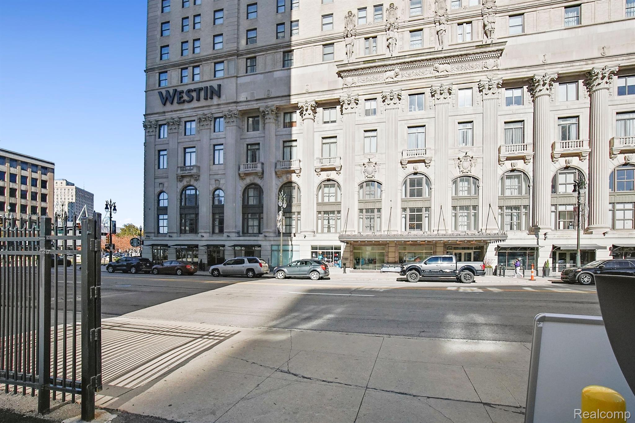 1135 SHELBY Street Unit: 2708