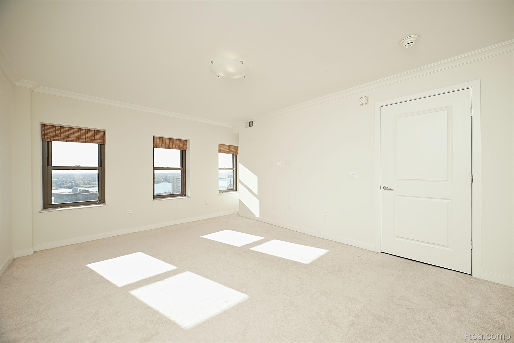 1135 SHELBY Street Unit: 2708