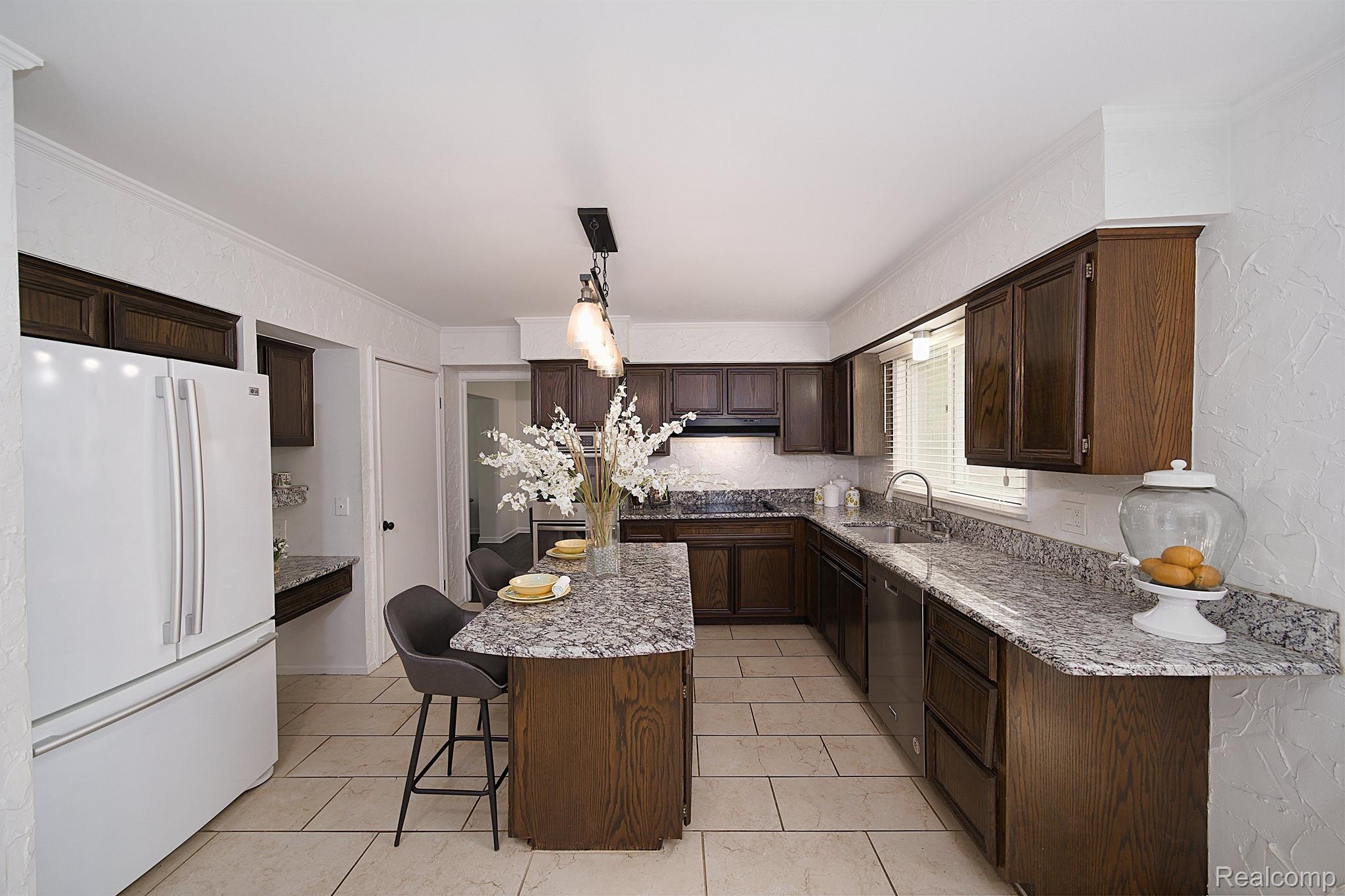 25157 APPLETON Drive