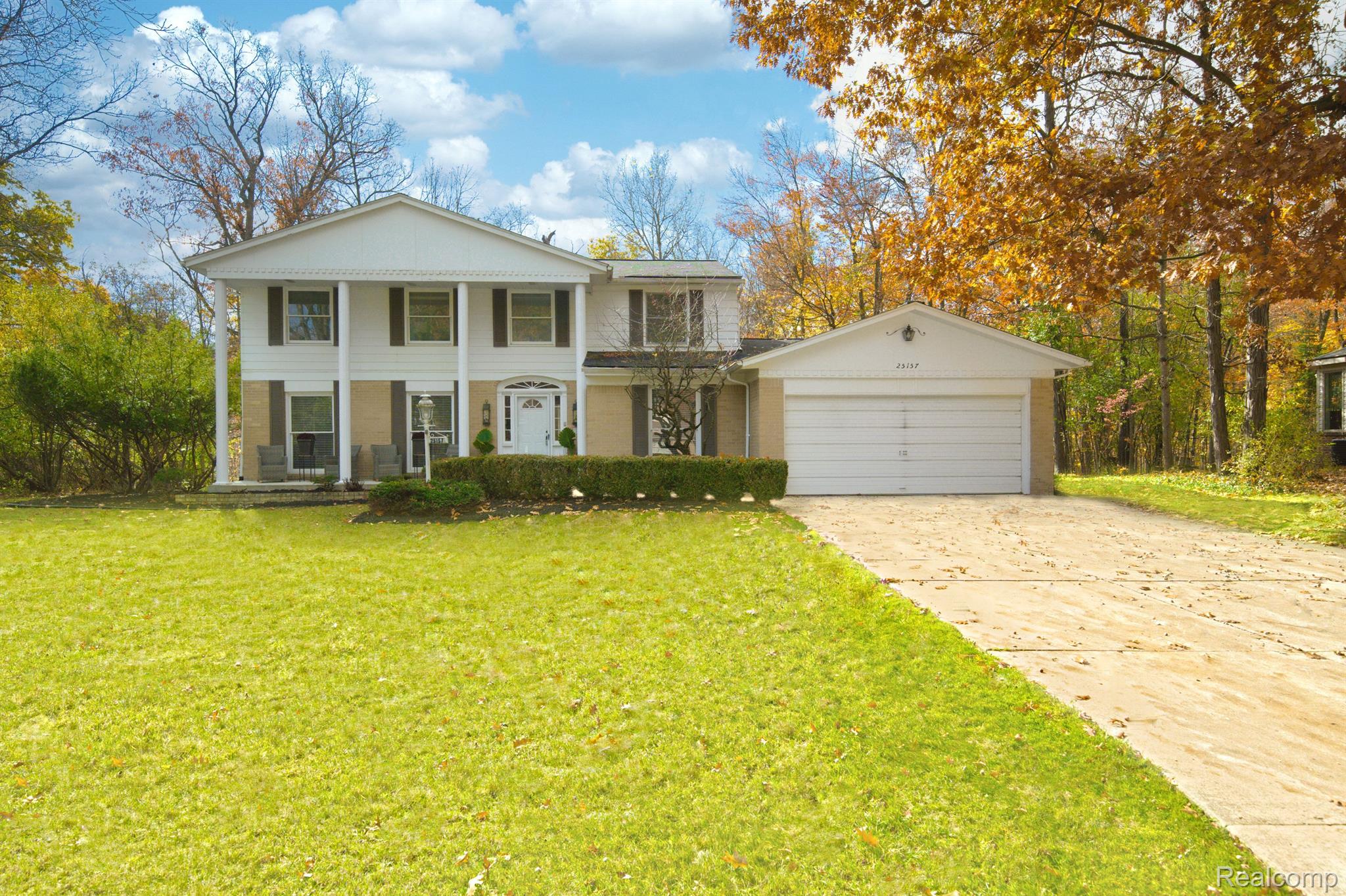 25157 APPLETON Drive